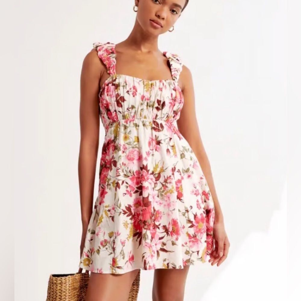 Abercrombie and fitchβpuff strap babydoll floral dress